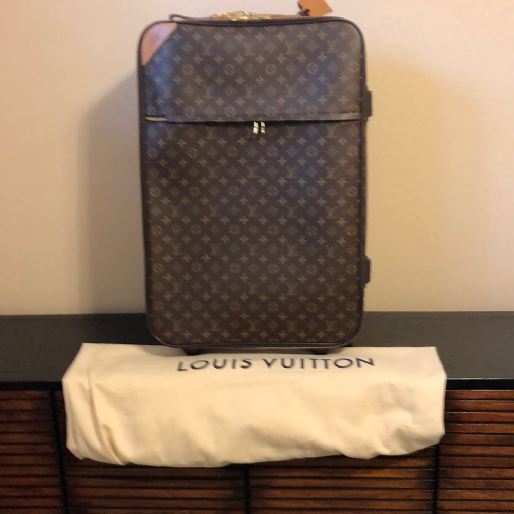 Louis Vuitton Pegase 65 Rolling Suitcase